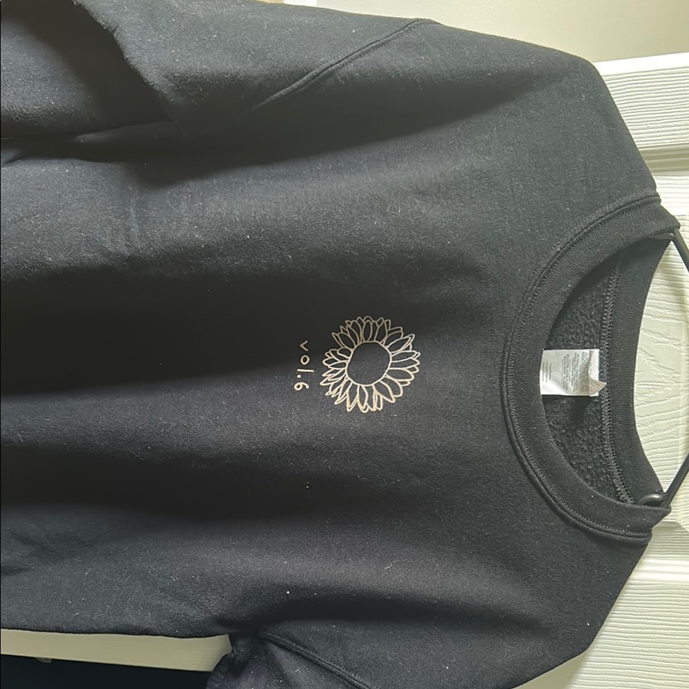 Harry Styles Gildan Black Sweatshirt with Sunflower Design